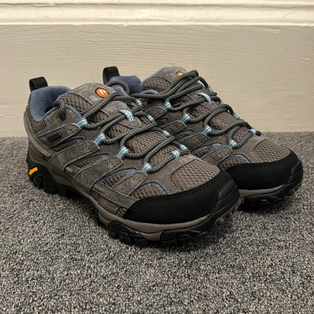 Merrell women’s Moab 3 Hiking shoe